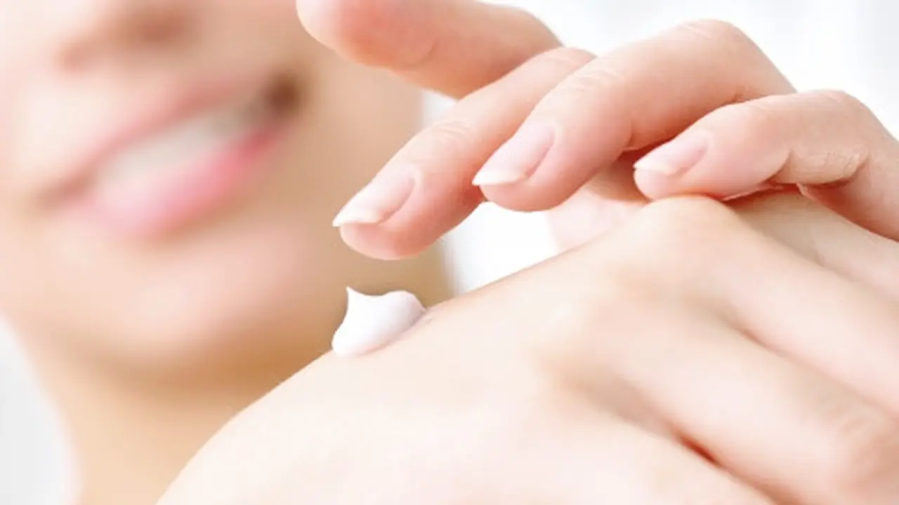 Jangan abaikan kondisi kesehatan kulit, kenali tanda-tanda tanda-tanda kulit sensitif lewat kampanye Sensitive Skin Awareness.