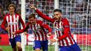 Pemain Atletico Madrid, Yannick Carrasco, mencetak gol balasan ke gawang Real Madrid dalam final Liga Champions di Stadion San Siro, Milan, Minggu (29/5/2016) dini hari WIB. (Reuters/Kai Pfaffenbach)