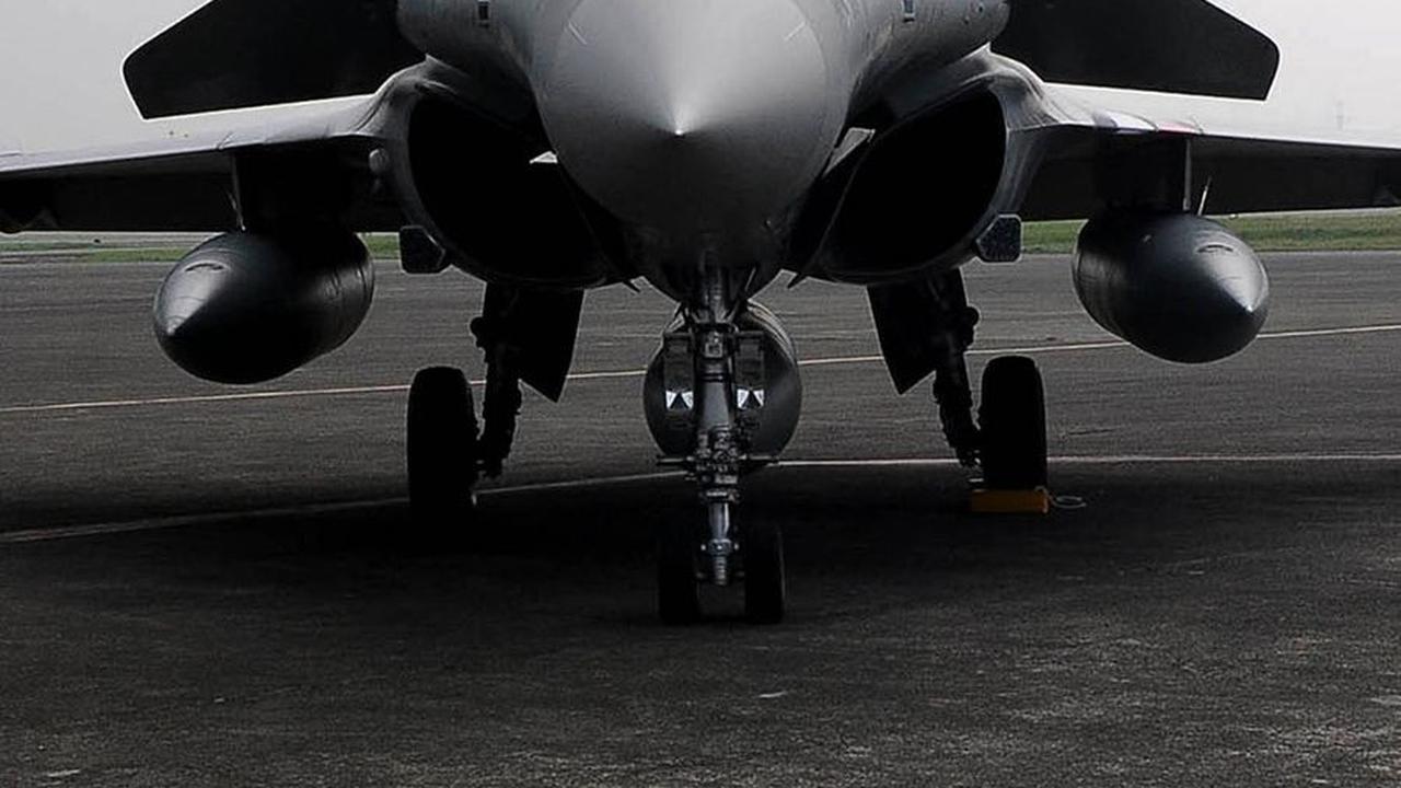 FOTO: Tampang Sangar Pesawat Tempur Rafale yang Diincar Prabowo Saat Mendarat di Lanud Halim Perdanakusuma