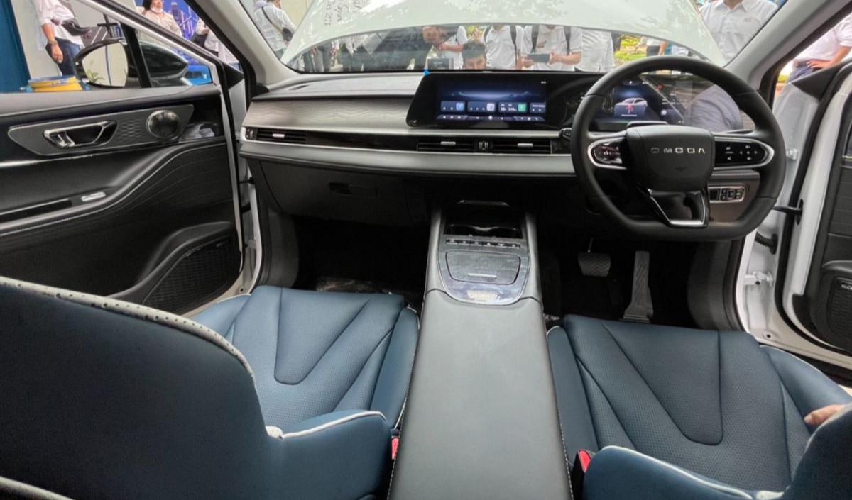 "Bekal dukungan dari Indonesia dan negara lain di ASEAN, Chery&nbsp;optimistis menyediakan berbagai model kendaraan listrik, yang saat ini<br>dimulai dengan model&nbsp; Omoda E5."<br>