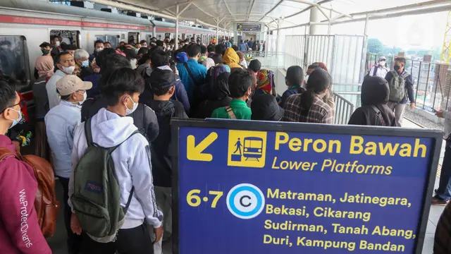Hari Ketiga Pelaksanaan Perubahan Rute KRL Commuter Line