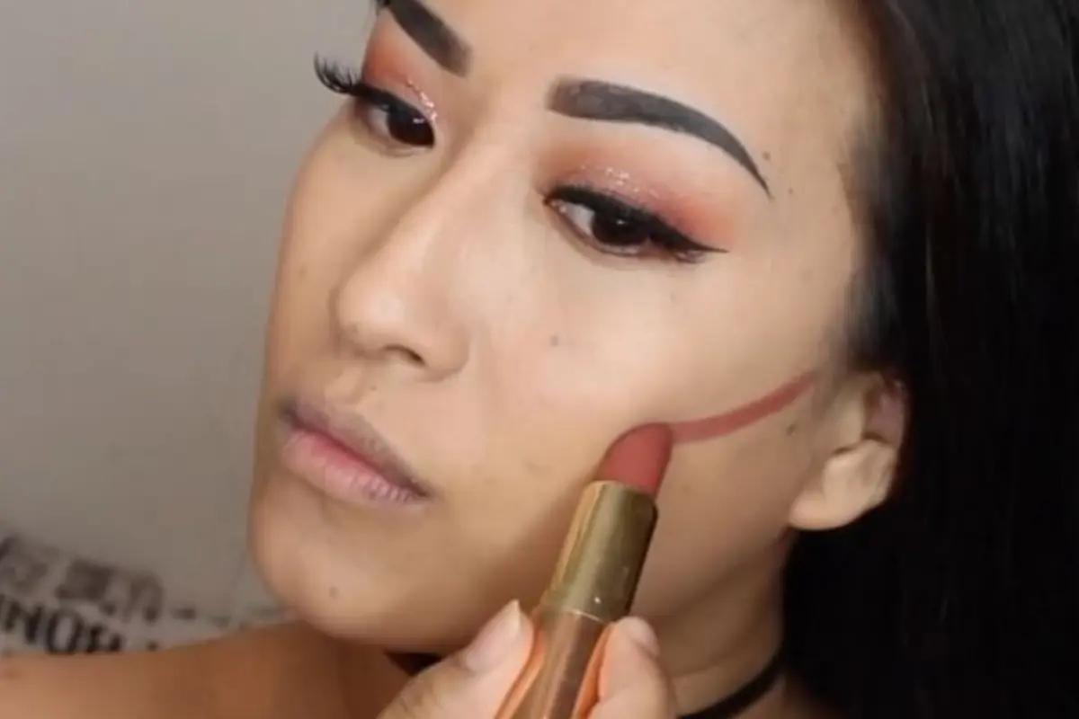 Lipstik Bisa Dijadikan Sebagai Contour?