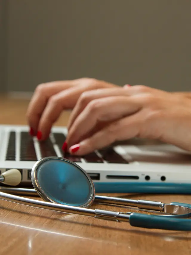 Ilustrasi telemedicine, berobat online, konsultasi kesehatan online