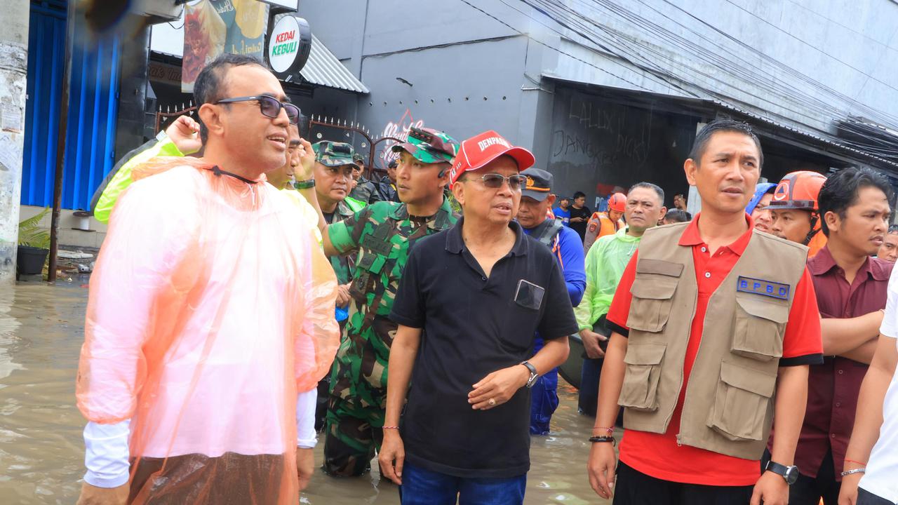 Gubernur Bali I Wayan Koster pantau banjir