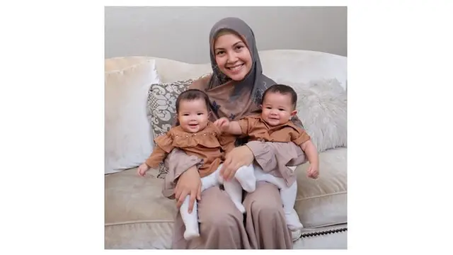7 Potret Shaldy dan Shelma, Anak Kembar Ratna Galih yang Menggemaskan