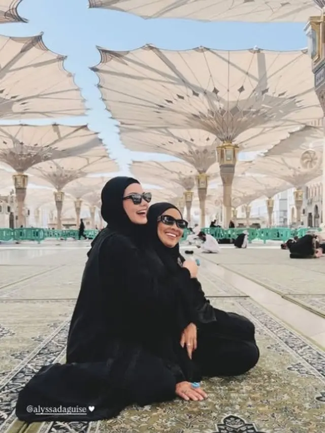 Momen Alyssa Daguise Umrah Bersama Ibu. (instagram/alyssadaguise)
