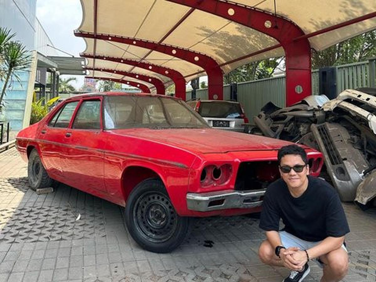 Nostalgia Otomotif! Deretan Artis yang Mengoleksi Mobil Klasik Keren