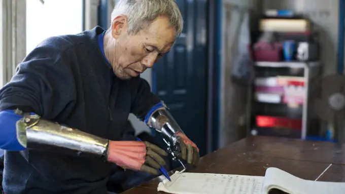 Kaki dan Tangan Palsu Buatan Si Tangan Besi