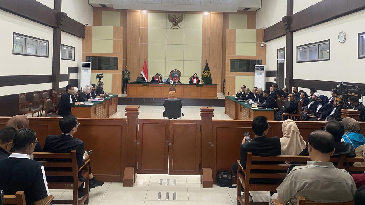 Kubu Dokter Tifa Minta Hakim Tolak Tuntutan Jaksa - merdeka.com