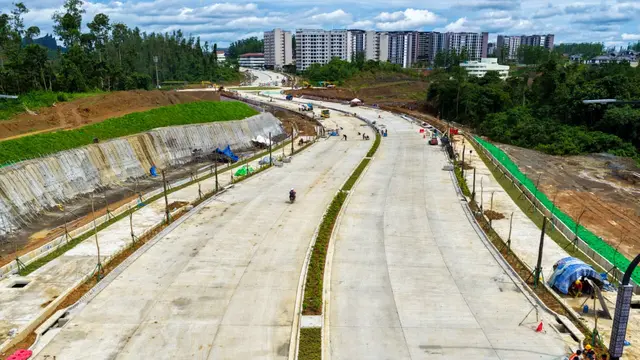 Proyek pembangunan jalan utama di Kawasan Inti Pusat Pemerintahan (KIPP) IKN. (Dok Otorita IKN)
