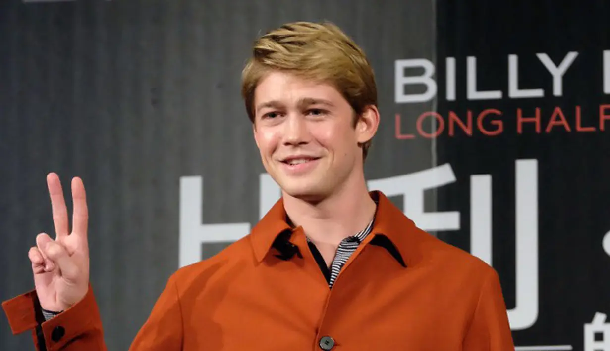 Joe Alwyn merupakan seorang aktor yang telah membintangi beberapa judul film seperti Ang Lee, Billy Lynn’s Long Halftime Walk. Mengenai hubungannya dengan Taylor Swift, sampai saat ini memang belum diketahui kebenarannya. (AFP/Bintang.com)