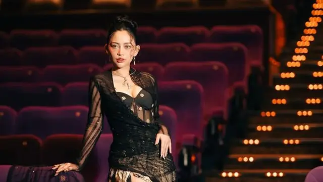 Potret cantik Rachel Vennya kenakan kebaya hitam transparan (credit: instagram/rachelvennya)