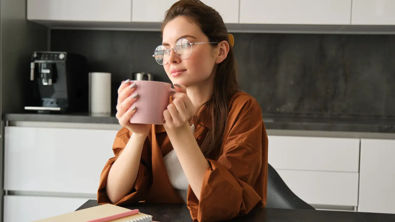 wanita oktober batin tetap tenang