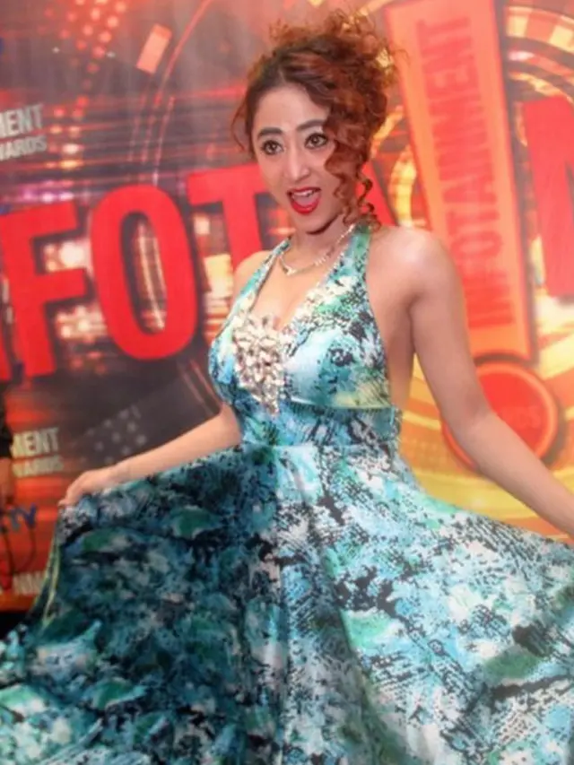 Dewi Perssik
