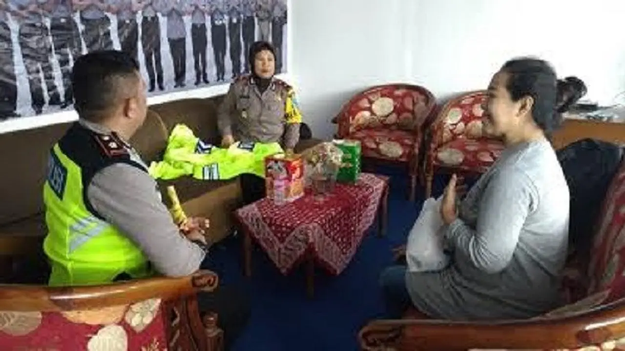 Istri Ditinggal Suami Saat Mudik