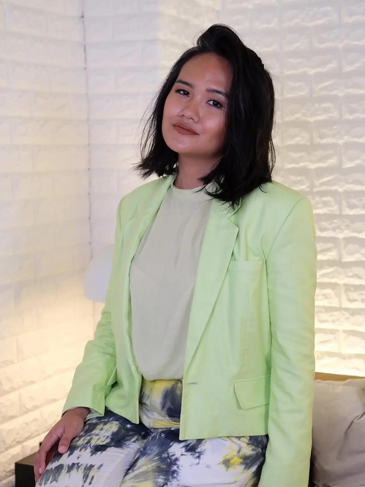 Kesibukan Baru Rachmania Arunita Penulis Novel Eiffel I’m in Love, Jadi ...