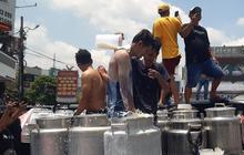 Aksi Peternak Sapi Perah di Boyolali Buang dan Mandi 50 Ton Susu, Protes Produk Sulit Dijual