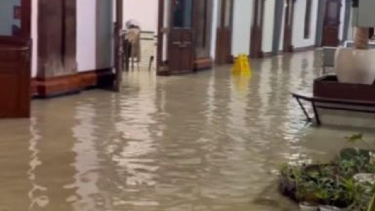 Ia mengatakan titik yang tergenang banjir mengalami kenaikan menyusul hujan yang masih mengguyur Kota Semarang.