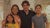 Audy Item Hamil Anak Ketiga, Kado 14 Tahun Pernikahan dengan Iko Uwais