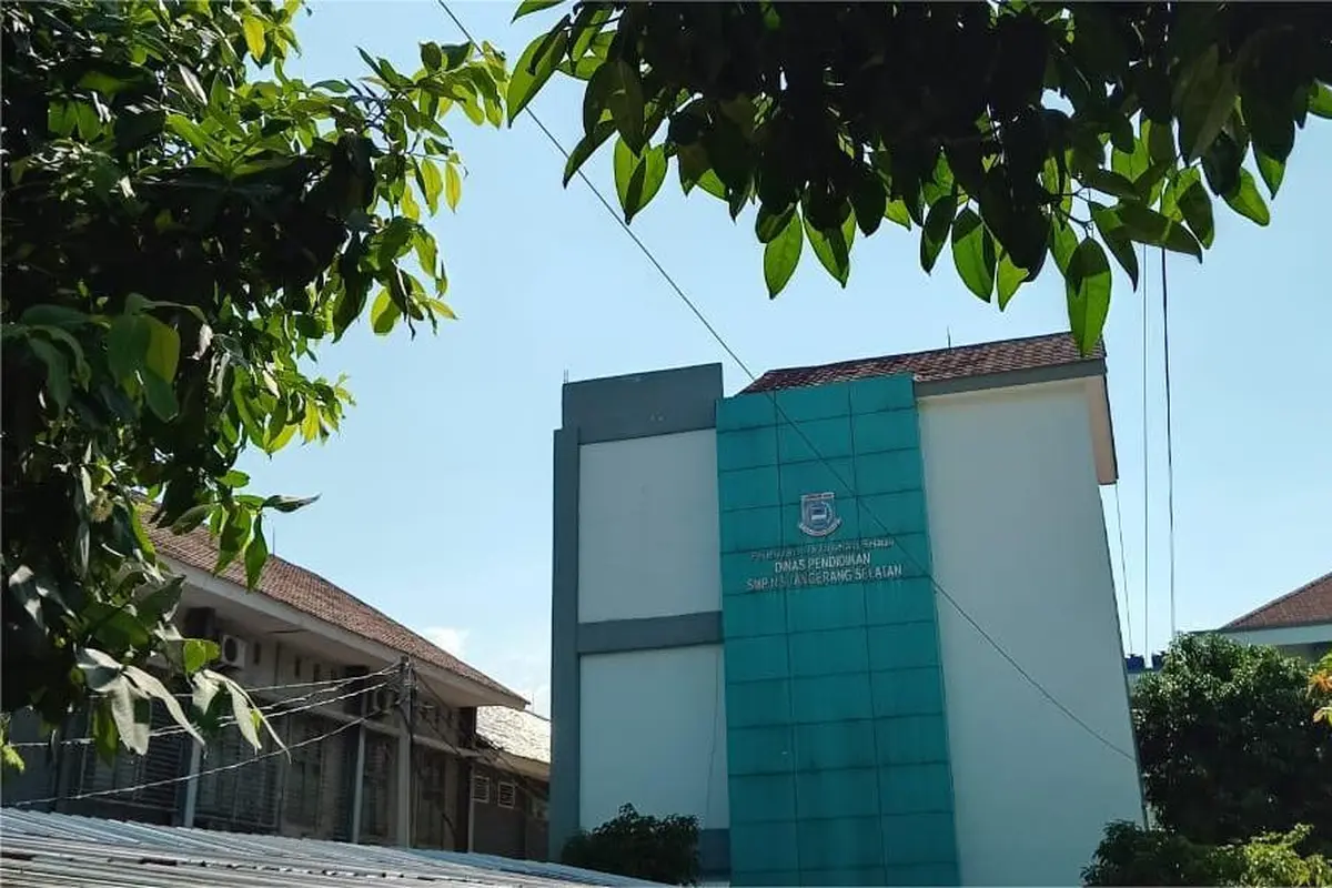 Kepala Sekolah SMPN 8 Tangerang Selatan (Tangsel) Banten, Muslih, mengatakan beberapa siswa yang sakit cacar air dan gondongan sudah mulai sembuh.