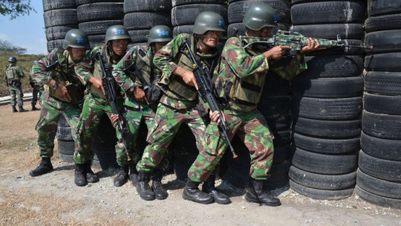 Aksi pertempuran jarak dekat pasukan Kostrad di Batujajar