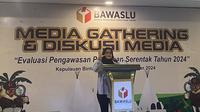 Anggota Bawaslu RI, Lolly Suhenty mengungkapkan pihaknya menerima hampir 1.500 laporan dugaan pelanggaran Pilkada 2024. Laporan itu diterima per 1 Desember 2024. (Liputan6.com/Muhammad Radityo Priyasmoro)