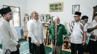 Kaesang Pangaep Temui Ulama Banten Abuya Muhtadi Muhtadi, Sampaikan Salam Jokowi