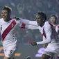 Paolo Guerrero rayakan kemenangan Peru (LUIS ACOSTA / AFP)