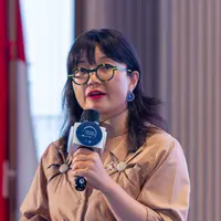 Prof. Stella Christie,Wakil Mentor Pendidikan Tinggi, Sains, dan Teknologi Republik Indonesia  memberikan sambutan dalam kegiatan L’Oréal - UNESCO For Women in Science 2025 [Dok/L’Oréal]