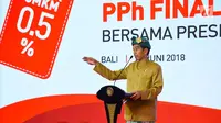Presiden Joko Widodo (Jokowi) memberikan sambutan pada sosialisasi pajak penghasilan (PPh) final UMKM di Sanur, Bali, Sabtu (23/6). Jokowi mensosialisasikan aturan baru tarif PPh Final yang turun menjadi 0,5 persen. (Liputan6.com/Pool/Biro Pers Setpres)