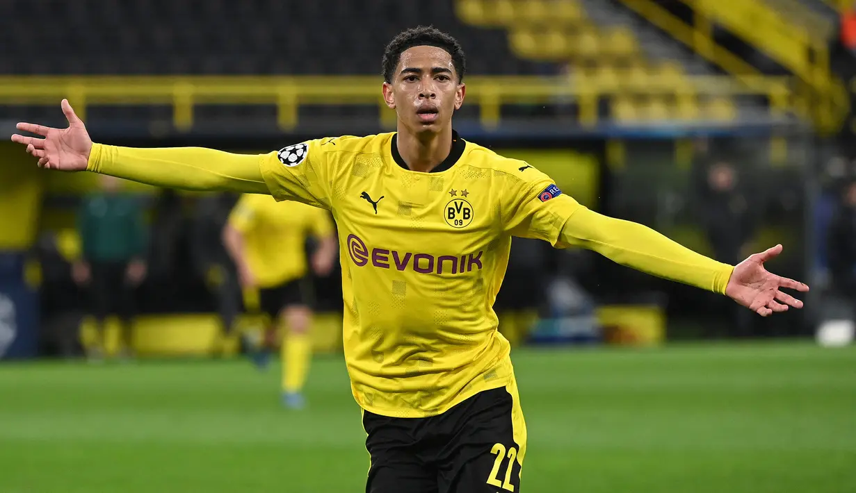 Jude Bellingham. Setelah tampil reguler bersama Borussia Dortmund musim ini dengan mencetak 4 gol dan 4 assist dalam 46 penampilan di semua ajang, gelandang 17 tahun asal Inggris ini sudah saatnya melanjutkan kariernya bersama tim Elit Eropa seperti Manchester City. (AFP/Ina Fassbender/Pool)
