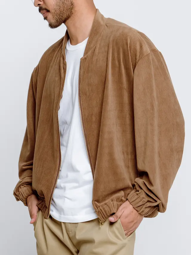 5 Rekomendasi Outfit yang Cocok Digunakan di Musim Hujan