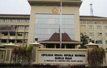 Polwan cantik hibur Kapolri dengan Iwak Peyek 