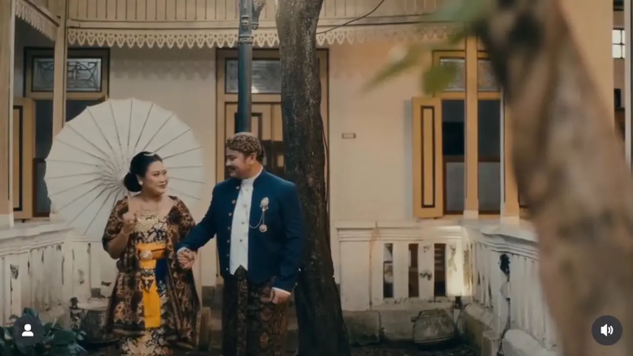 6 Potret Prewedding Boiyen Tema Adat Jawa di Jogja, Elegan Bernuansa Klasik
