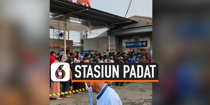 VIDEO: Antrean Penumpang Mengular di Stasiun Depok dan Bogor