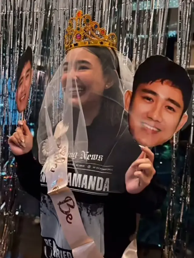 Amanda Manopo mengenakan veil dan mahkota saat bridalshower. [@fannyhamasaki]