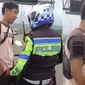 Polisi tilang pemobil (TikTok/@hysyhss)