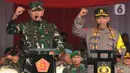 Kapolri Jenderal Listyo Sigit Prabowo dan Panglima TNI Laksamana TNI Yudo Margono memimpin Apel Gelar Pasukan Pengamanan KTT ASEAN di Silang Monas, Jakarta, Jumat (1/9/2023). (merdeka.com/Imam Buhori)