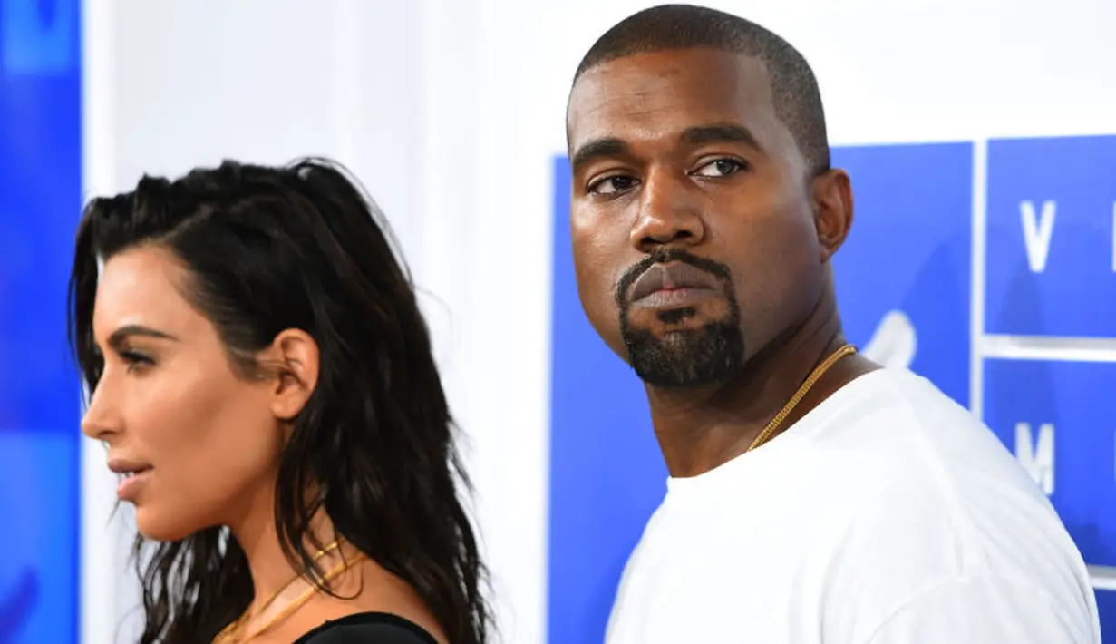 "Apa Kim berpikir untuk meninggalkanku setelah wawancara itu?" ujar Kanye West. (Getty Images/The Grapevine - The Root)