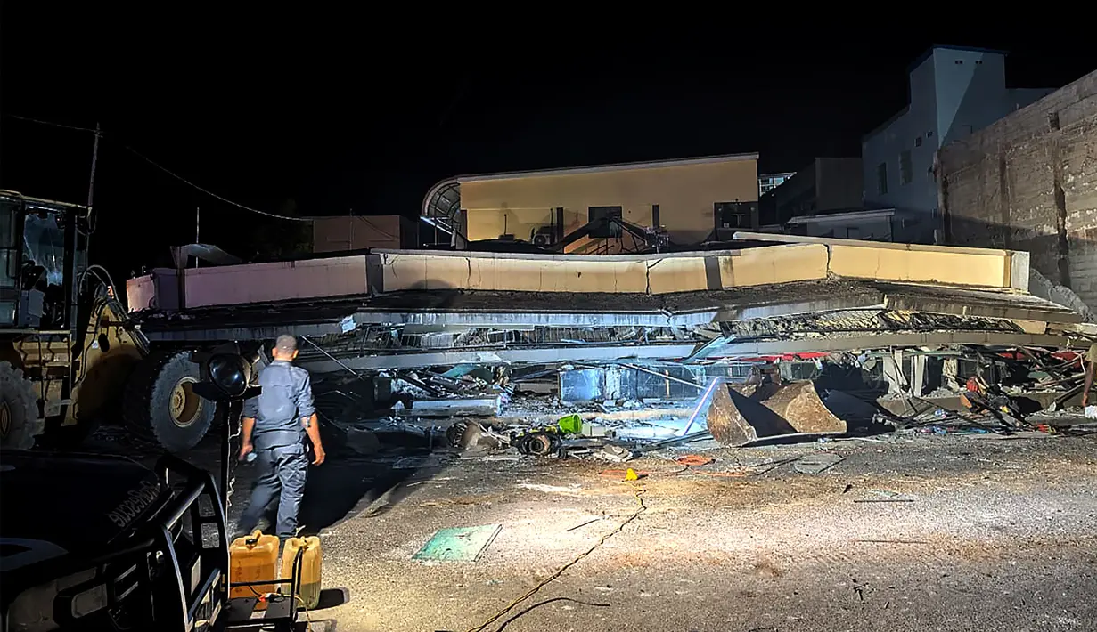 Otoritas Vanuatu menginformasikan kerusakan terparah terjadi di Port Villa, ibu kota Vanuatu. Hingga saat ini Rabu (18/12/2024), terdapat 14 korban meninggal dan lebih dari 200 korban luka akibat gempa Vanuatuli. (Foto oleh AFP)