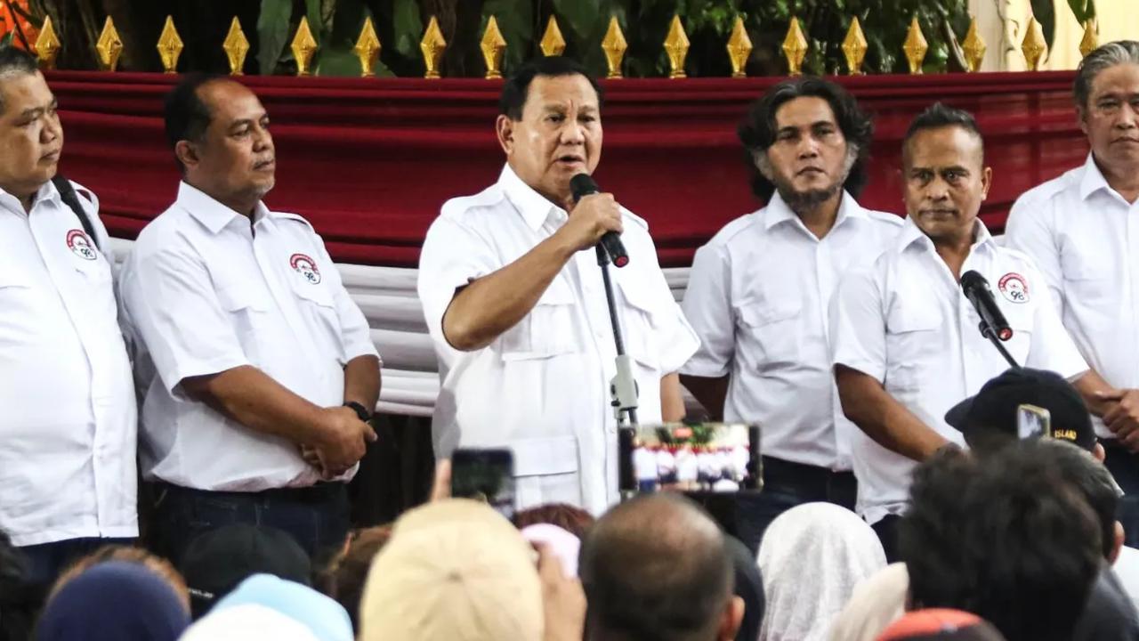 Prabowo mengaku sudah mencatat aspirasi tersebut. <br><br>Nantinya dia akan bawa ke forum parpol Koalisi Indonesia maju (KIM) yang telah mengusungnya menjadi capres.