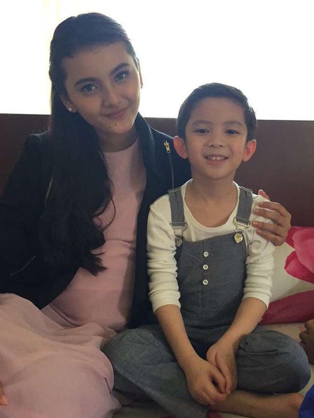 Masih Berusia di Bawah 20 Tahun, 5 Artis Ini Sukses Berakting Jadi Orang Tua