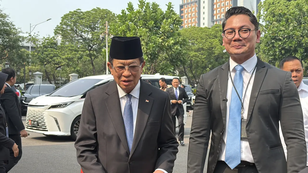 Agum gumelar dilantik menjadi wantimpres di istana negara, jakarta, jumat (2/10/2026). (Liputan6.com/Lizsa Egeham).