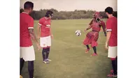 3 Pemain MU Adu Skill dengan Samurai Merah