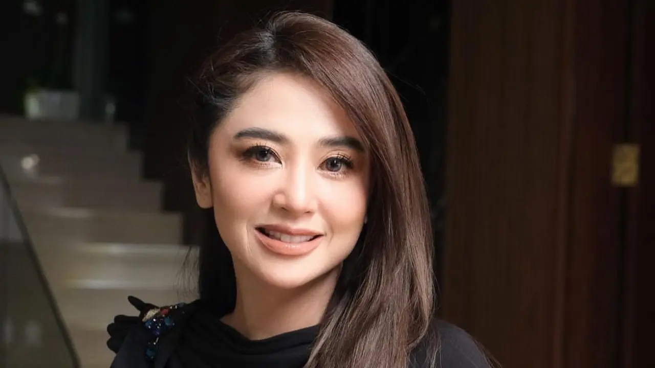 Dewi Perssik
