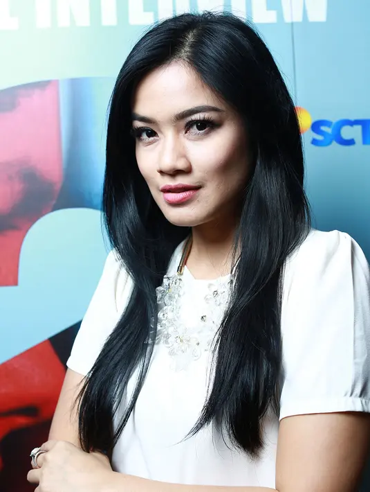 Ia mencoba mengingat-ingat kembali demi membangun chemistry yang telah 14 tahun berlalu. (Galih W. Satria/Bintang.com)