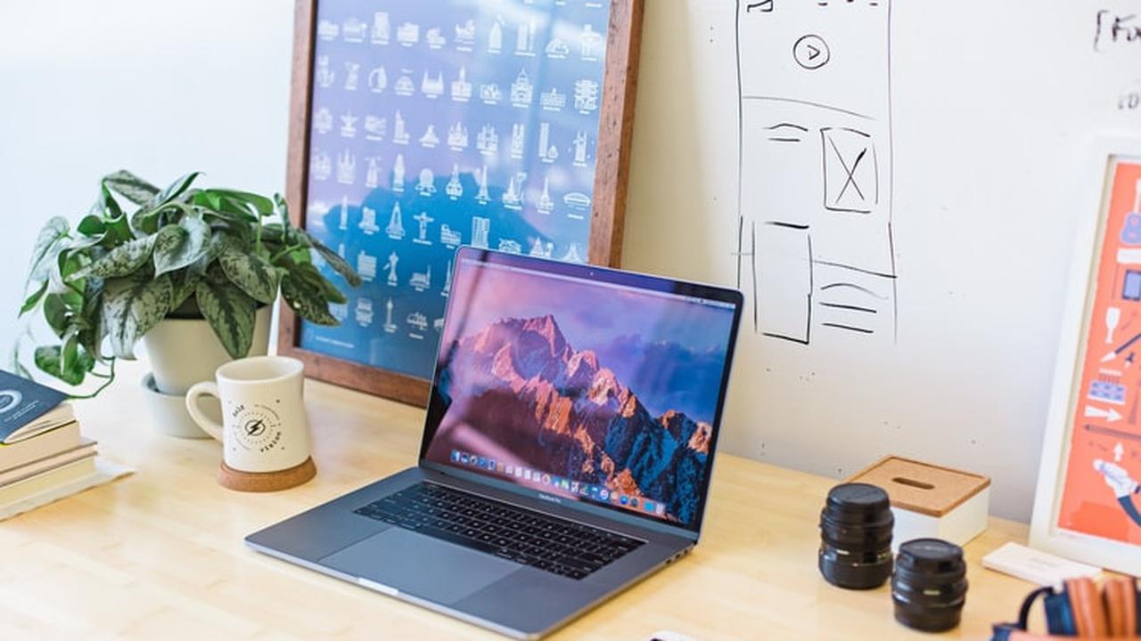 Ilustrasi laptop