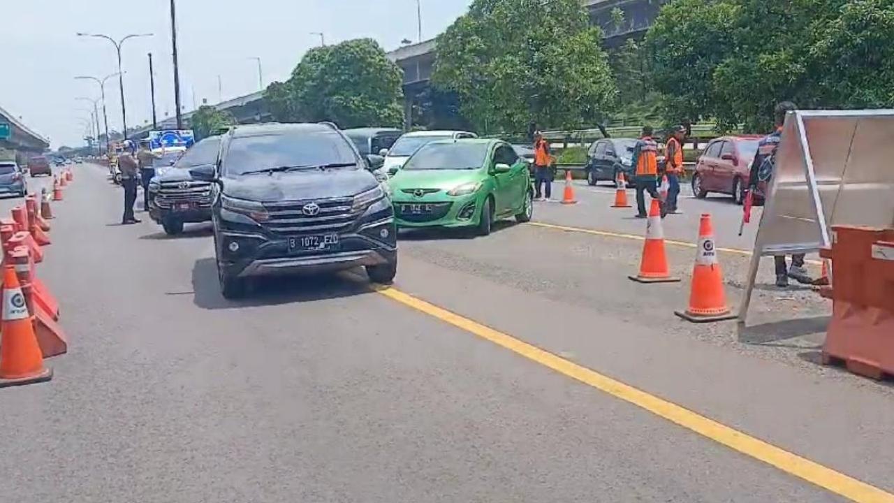 PT Jasa Marga Transjawa tol memberlakukan rekayasa lalu lintas berupa contraflow