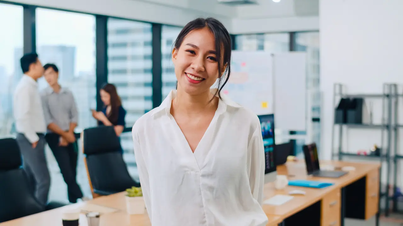 perempuan bekerja