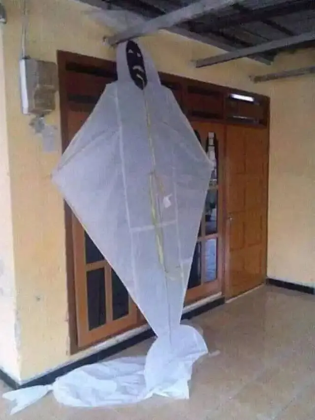 10 Potret Nyeleneh Bentuk Layangan Ini Bikin Geleng Kepala
